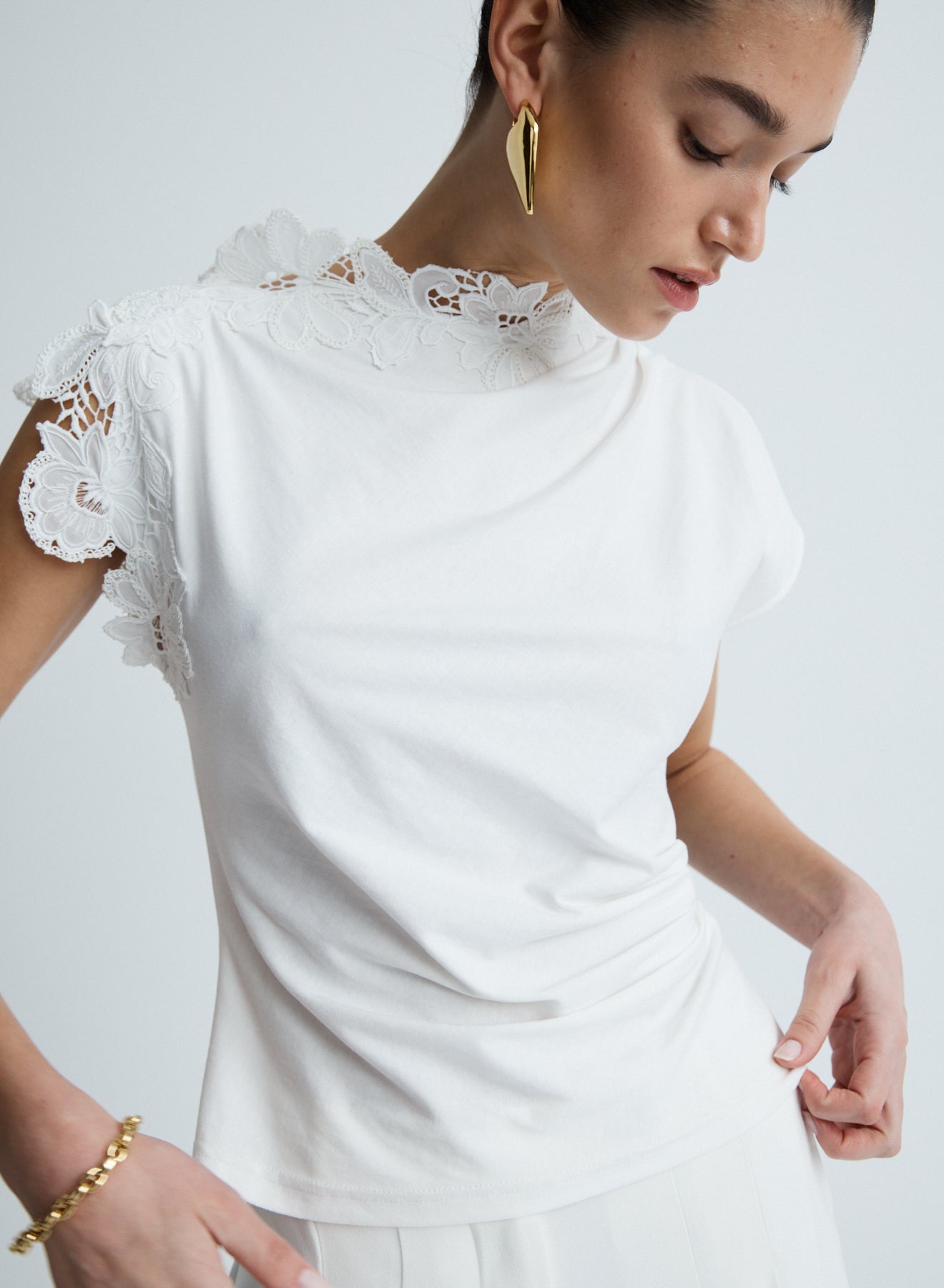 NELLY TSHIRT (WHITE JERSEY)