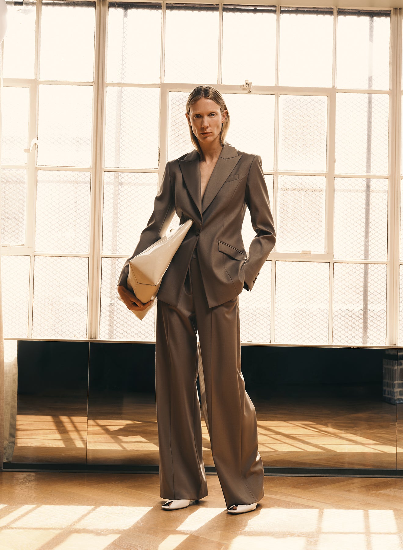 WILLOW BLAZER (TAUPE BROWN)