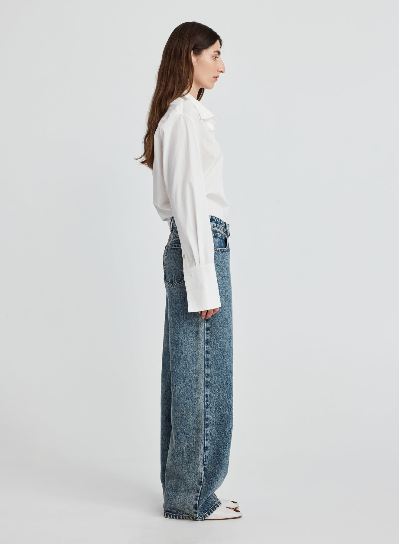 CARLO JEANS (LIGHT WASH DENIM)