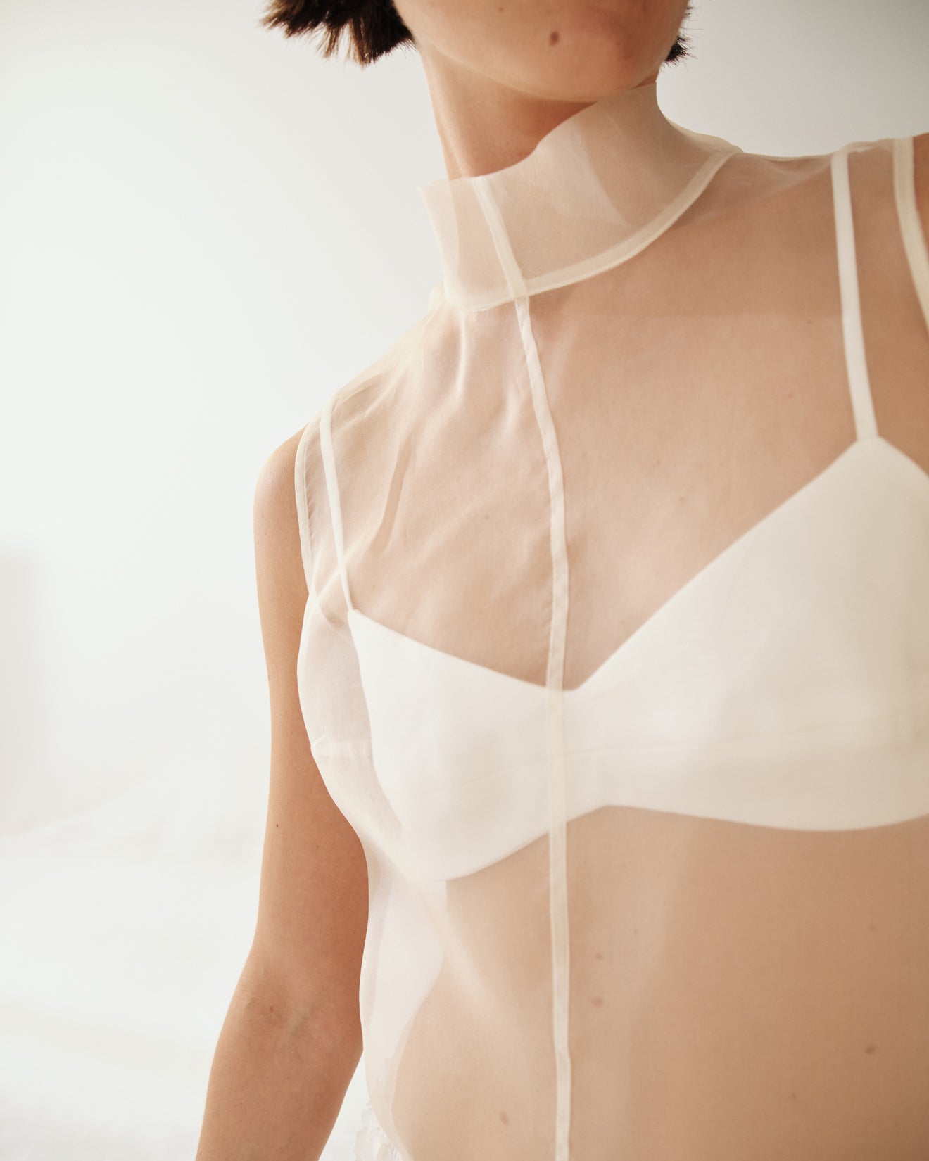 ITO TOP (ALABASTER)