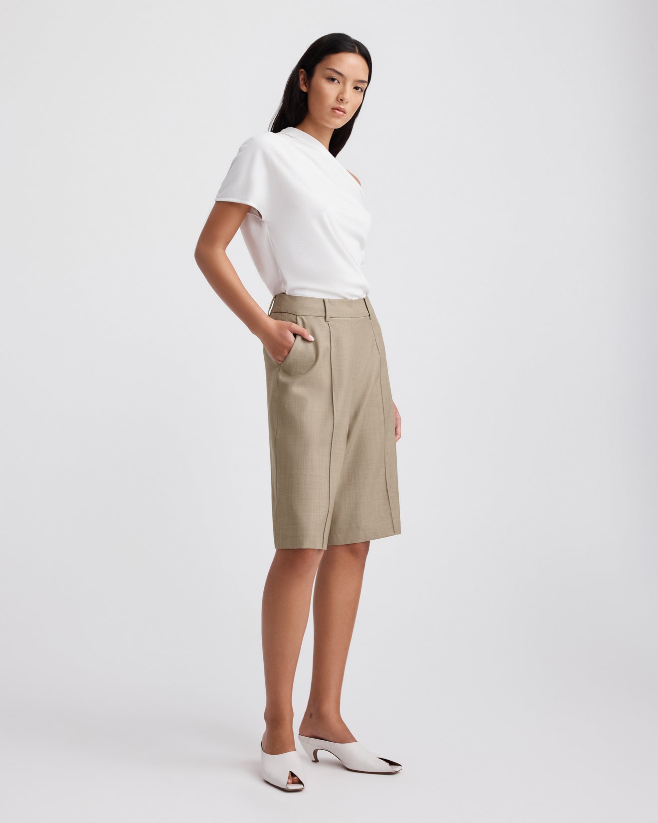 ANDO SHORTS (SAND)