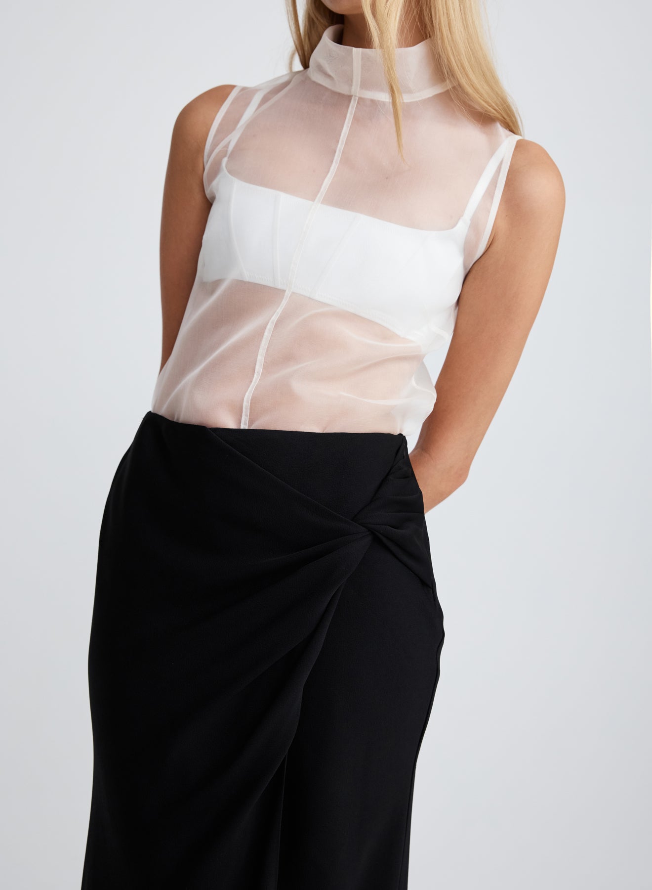 AVERY SKIRT (BLACK)