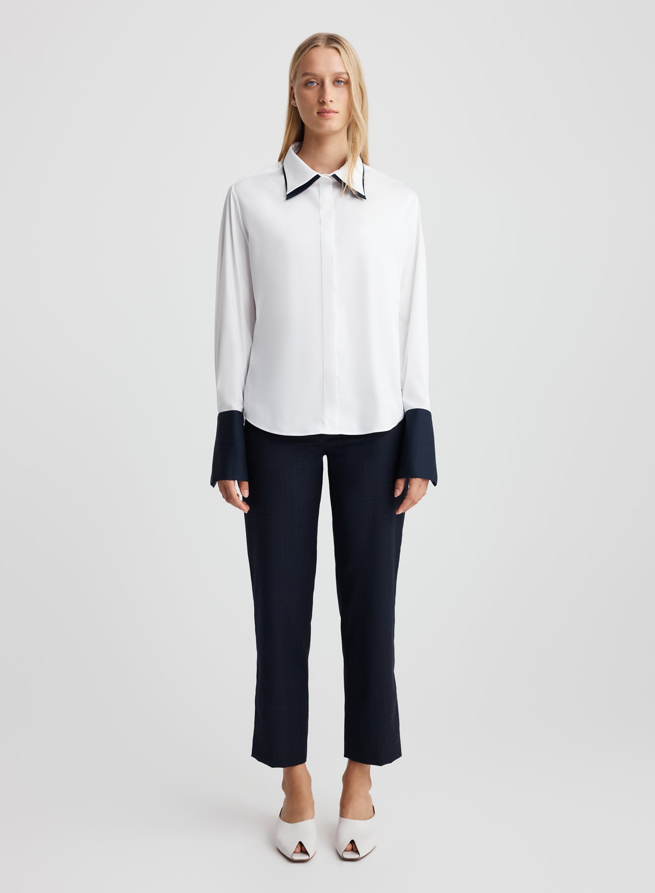 SUAREZ SHIRT (SWAN/NAVY)