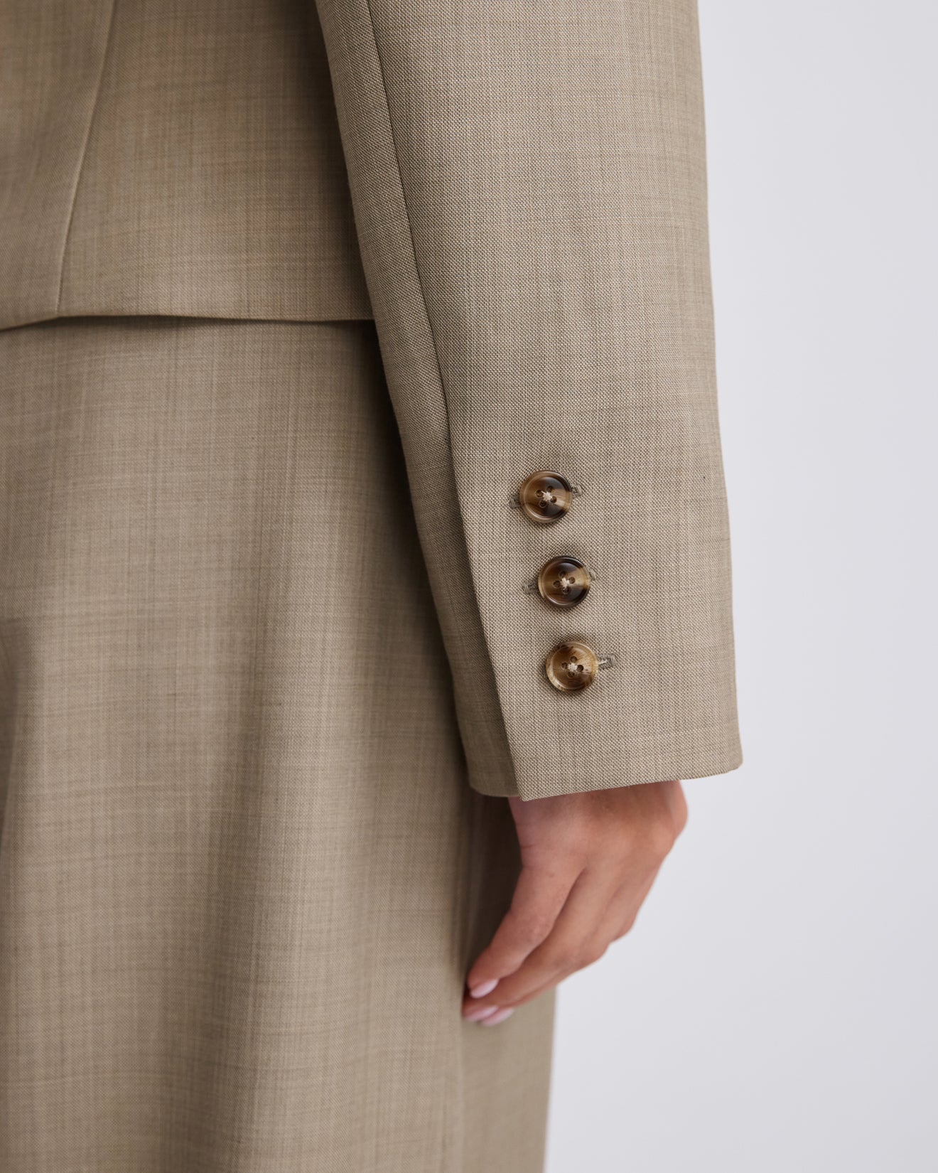 ALVAR JACKET (SAND)