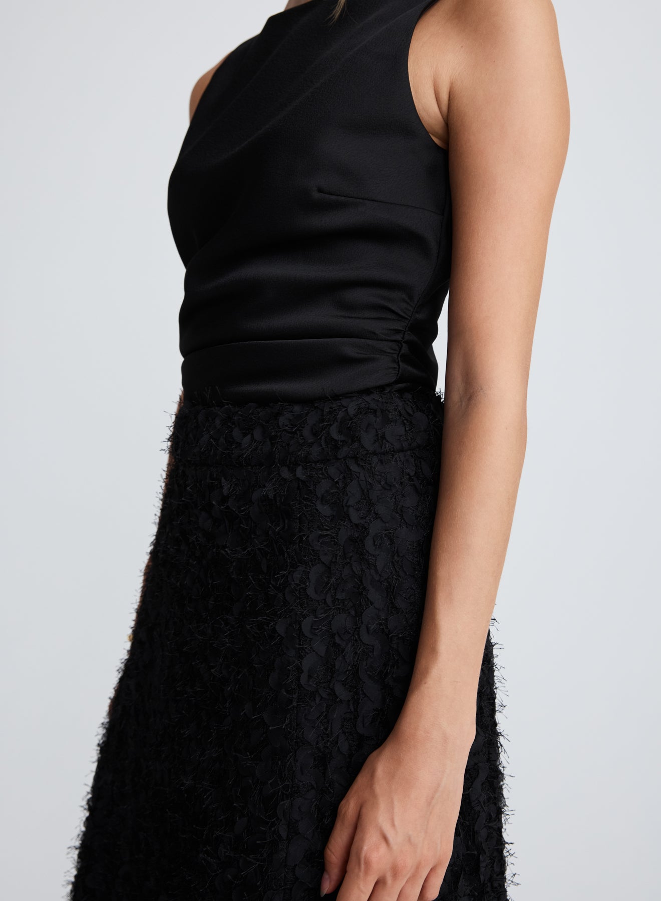 VANTA SKIRT (BLACK)
