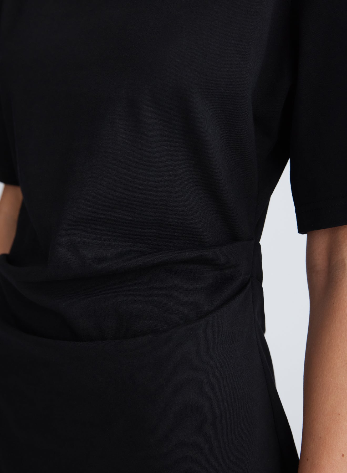 SKYLA DRESS (BLACK)