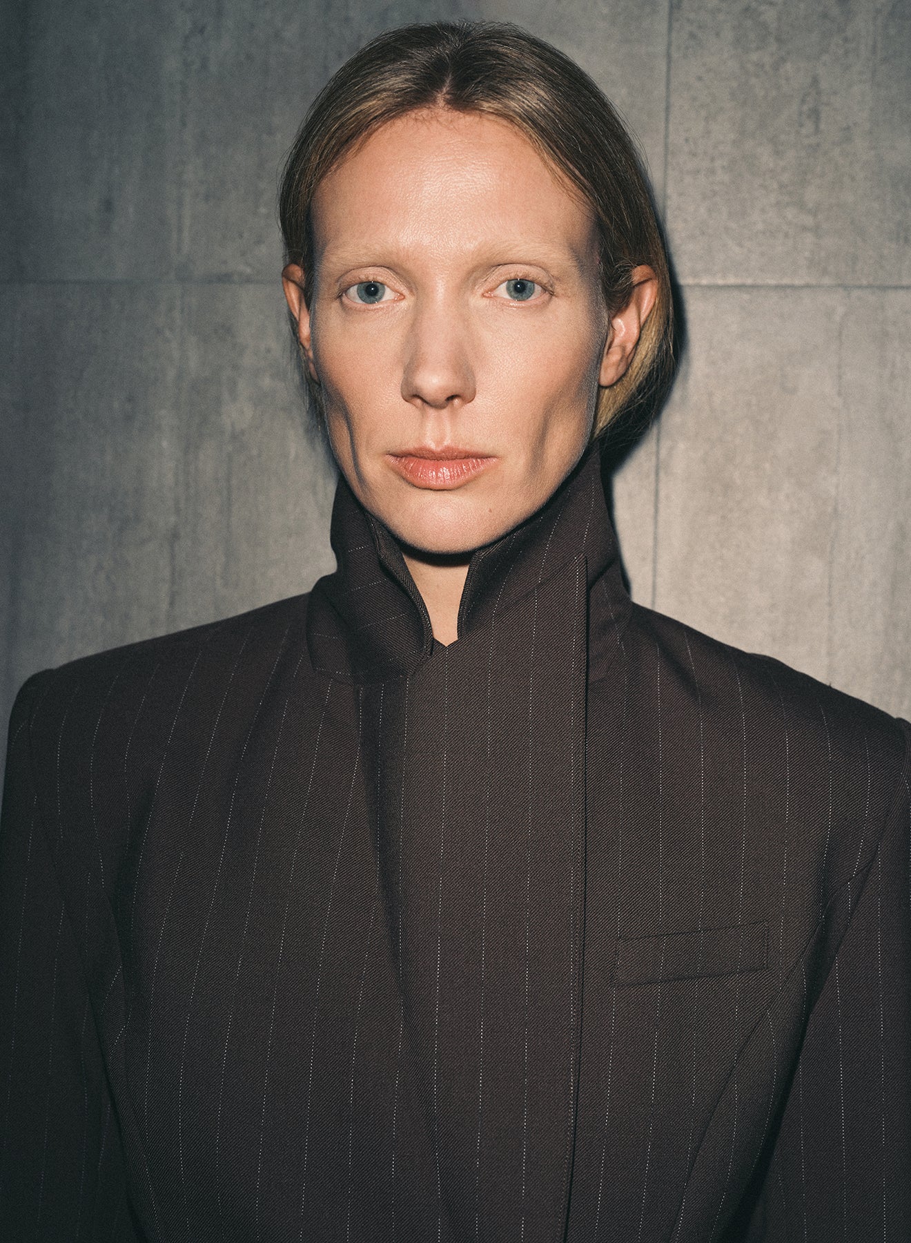 COLIN BLAZER (BROWN CHALK STRIPE)
