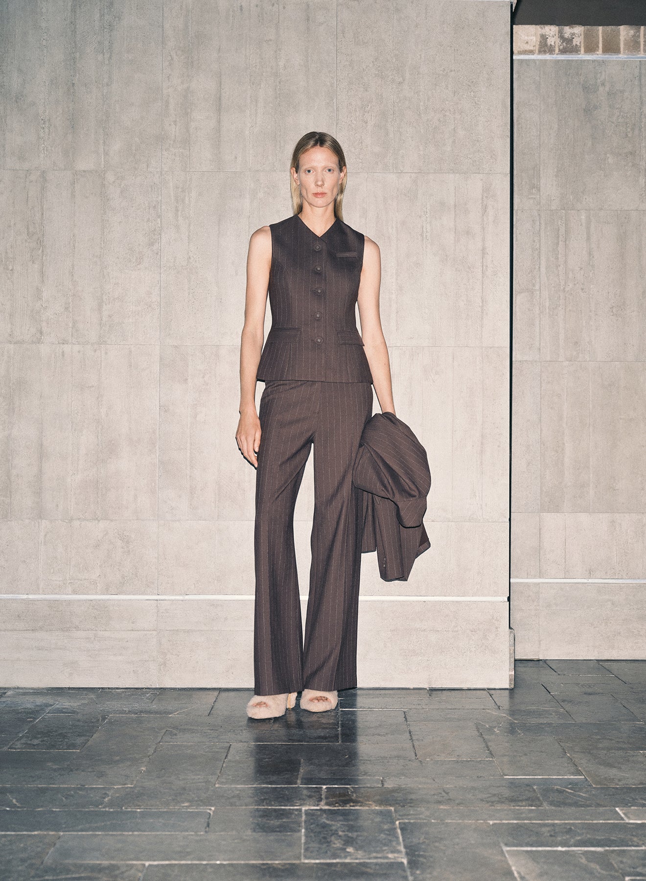 KENDALL TOP (BROWN CHALK STRIPE)