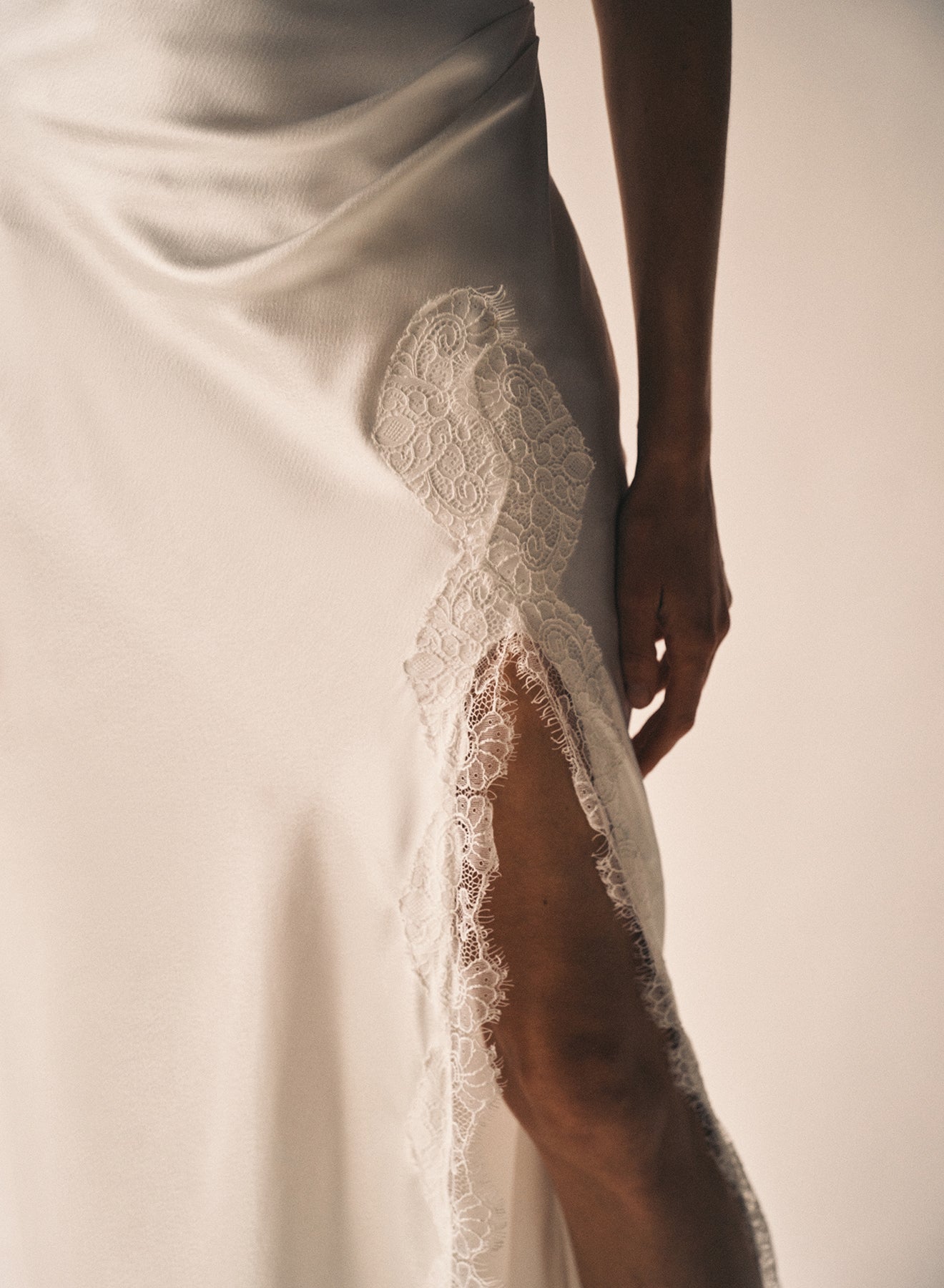 MARTHA DRESS (IVORY)