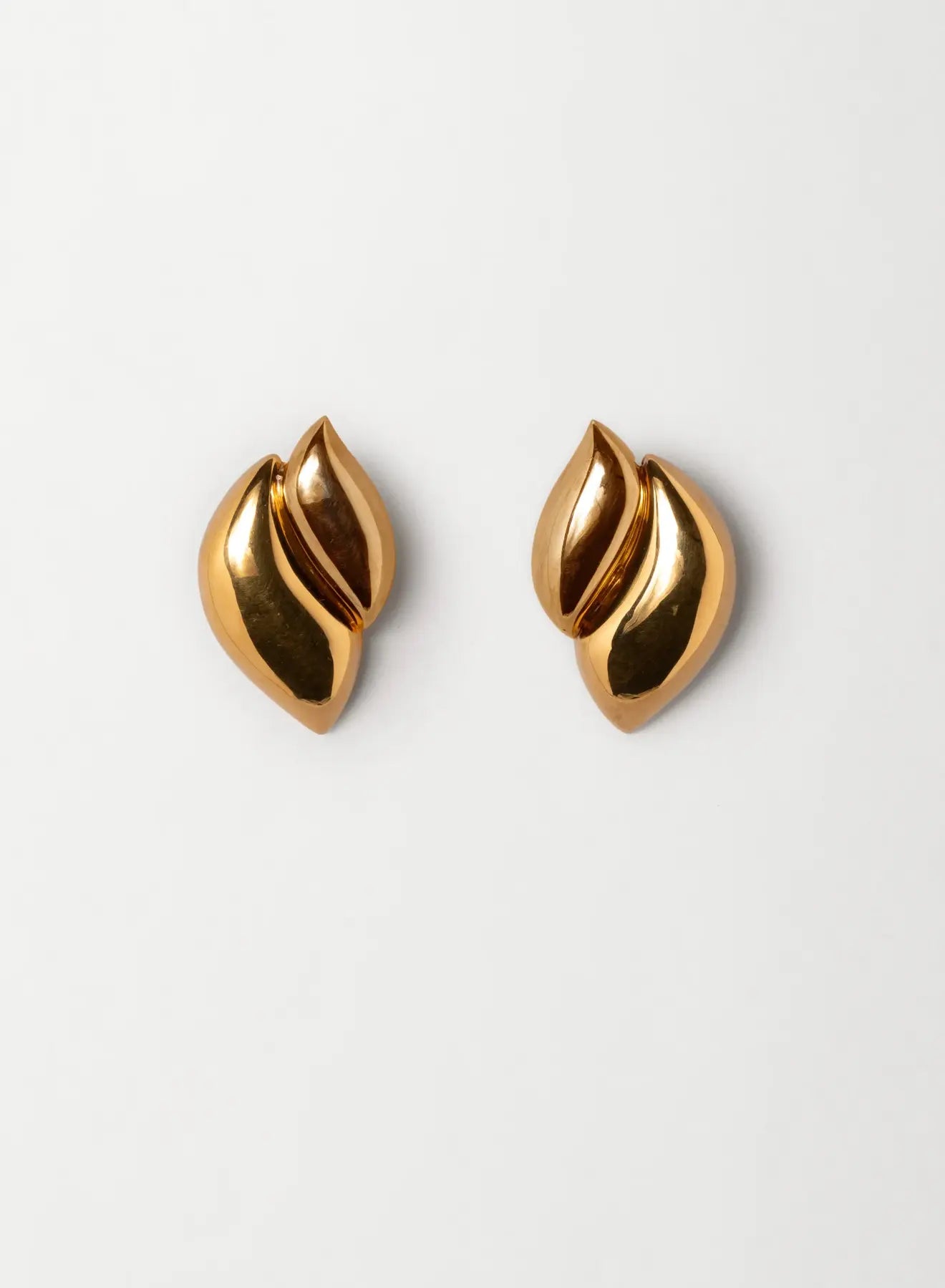 JASMIN SPARROW PETAL EARRINGS (GOLD VERMIL)